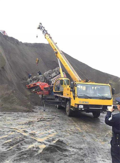 田阳上犹道路救援